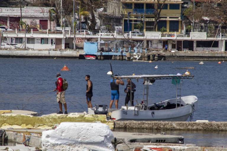 Buscan a 12 capitanes de la Marina de Acapulco y oficiales entre los desaparecidos de ‘Otis’