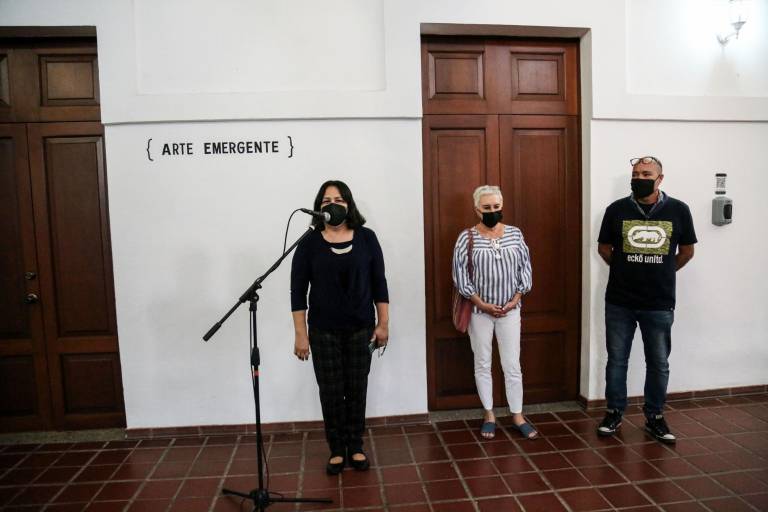 Abren exposición Entorno de la niñez con piezas del acervo Isic-Masin