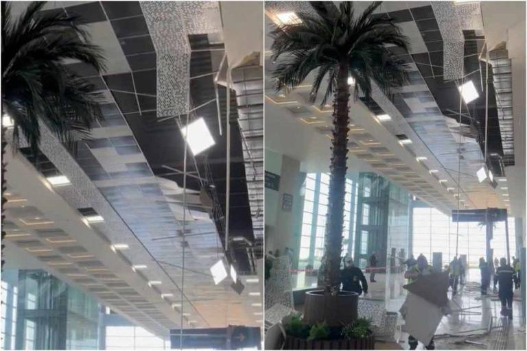 Caen plafones del techo en el pasillo de llegadas del AIFA