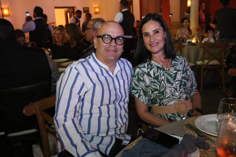 Disfrutan la gastronomía local y apoyan al Centro Histórico