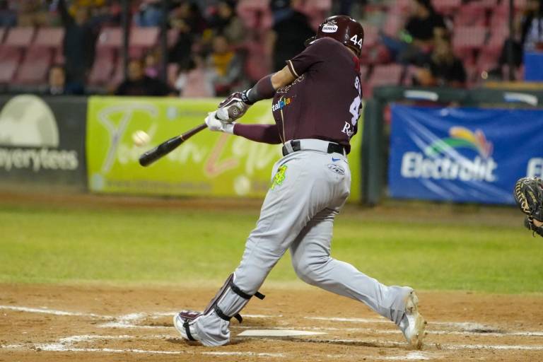 Estrada y Solís hacen ganar a Tomateros en Navojoa