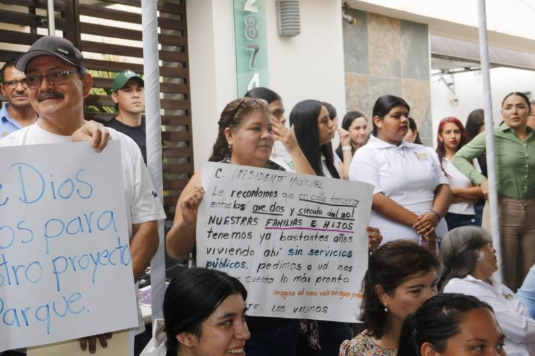 Vecinos de colonia Cuauhtémoc habitan, crecen y dignifican su vida sin servicios de luz, agua ni drenaje
