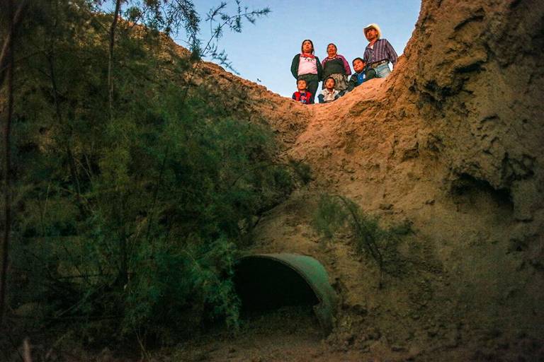Desmontar un gasoducto y venderlo como fierro viejo: una historia de mujeres yaquis