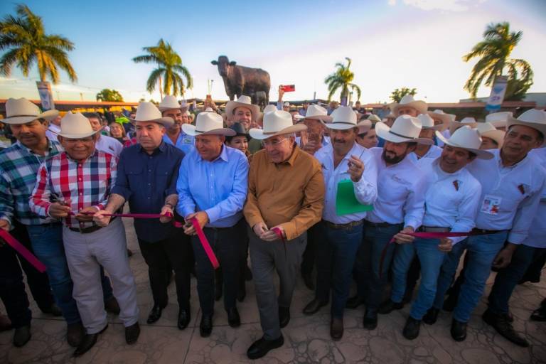 Inaugura Gobernador la Expo Ganadera Sinaloa 2023