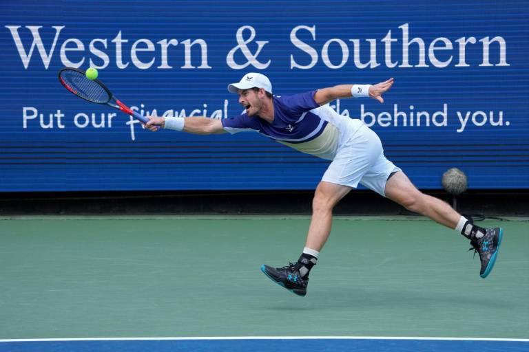 Andy Murray superó con lo justo a Stanislas Wawrinka, tras un reñido encuentro