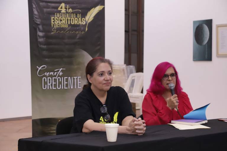 Eve Gil expone la obra y arte de 20 autoras en su libro ‘Las calladas de boom’
