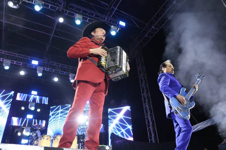 Rugen los Tigres del Norte en Mazatlán