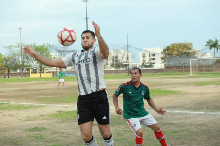 Vence Hospital General a Visane en Futbol Intermédicos