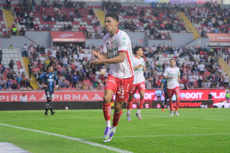 Necaxa ya ganó con Fernando Gago; venció al Querétaro en el Victoria