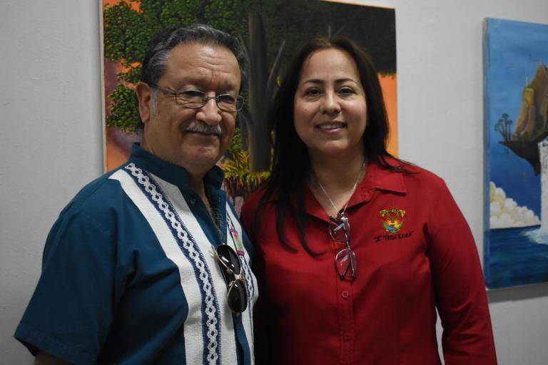 Admiran sinaloenses el Color de Colombia en muestra pictórica