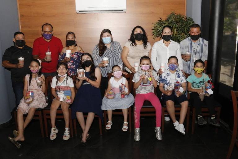 Noroeste festeja a los niños con función de cine