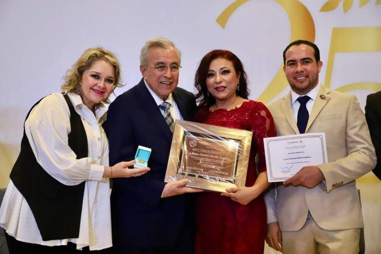 Se compromete Rocha a consolidar seguridad laboral de empleados de Sinaloa