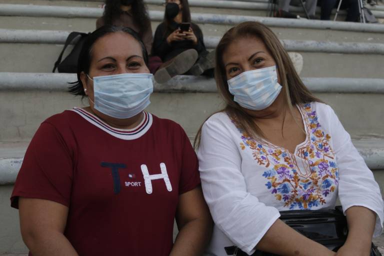 Brindan armonías al aire libre