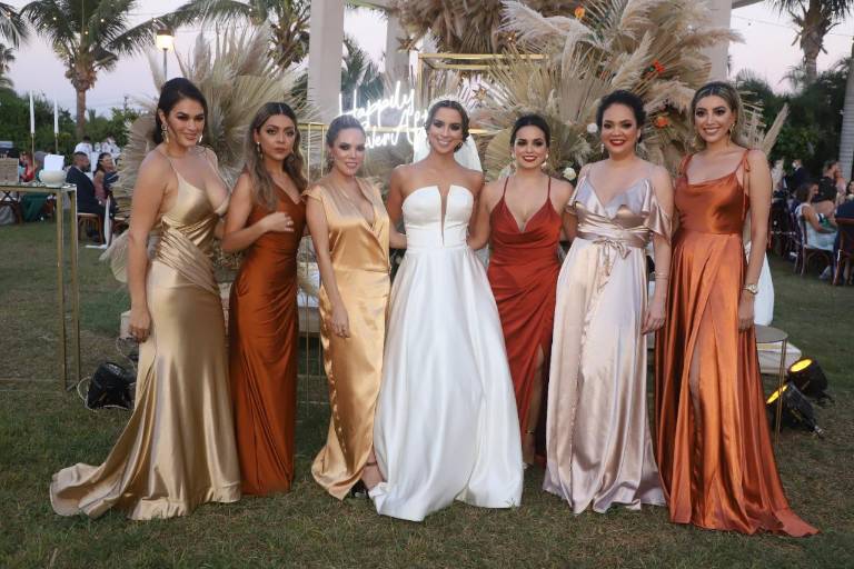 Rebeca y Juan Carlos celebran su boda civil