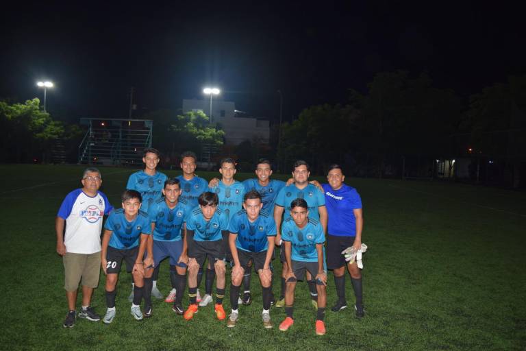 Amigos del Niño golea en Liga de Futbol 7, en Esmeralda
