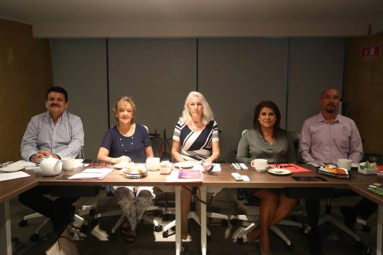 Los escritores Enrique Escalona e Irma Calvo son galardonados con el Premio Binacional Valladolid a las Letras