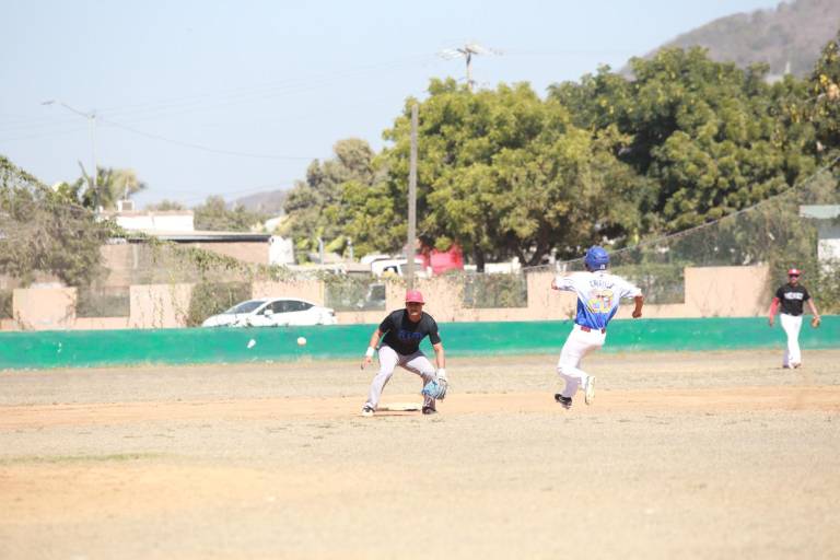 Auditoría-SAT se corona bicampeón de Liga de Beisbol Magisterial