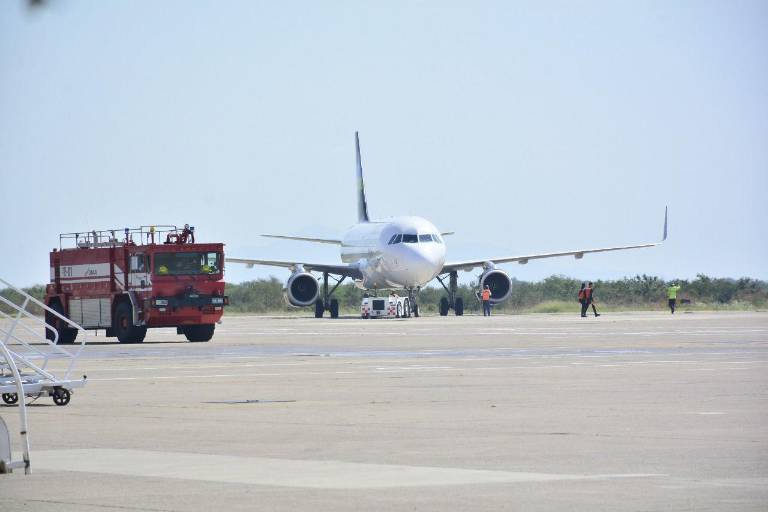 Anuncian arribo de vuelo chárter canadiense a Mazatlán