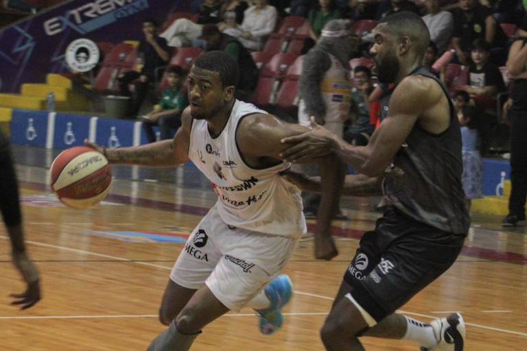 Caballeros de Culiacán le pega en casa a Zonkeys de Tijuana