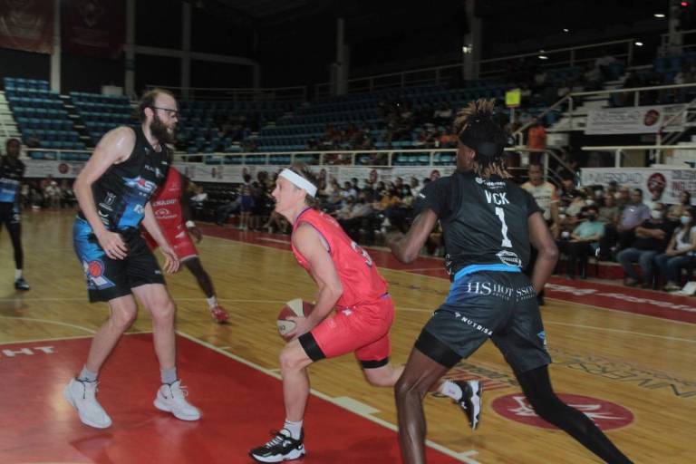 Venados Basketball busca alargar su aventura en playoffs y ahora va contra el líder Astros