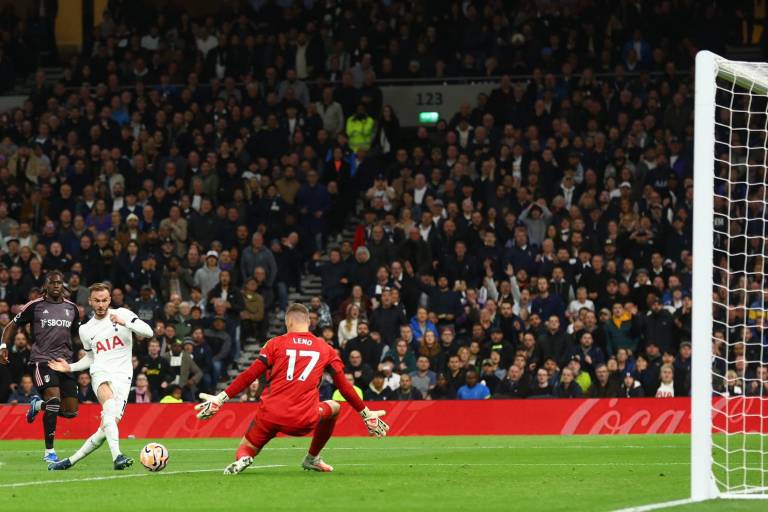 El Tottenham recupera el liderato al ritmo de la dupla Maddison-Son