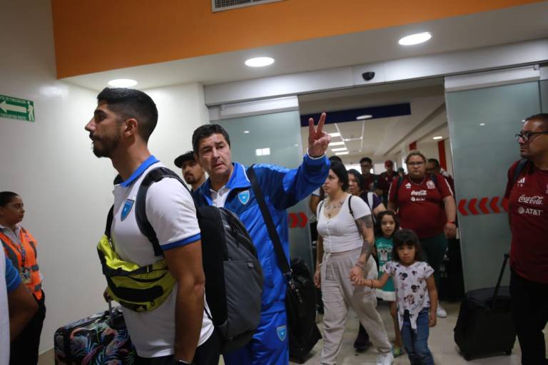 Llega a Mazatlán la Selección de Guatemala para amistoso ante México