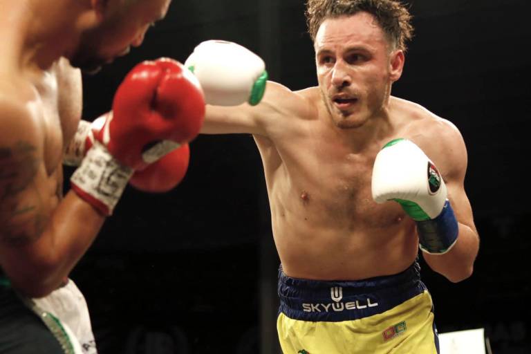 Pese al triunfo sobre Javier Carrera, Omar Chávez reconoció su falta de ritmo