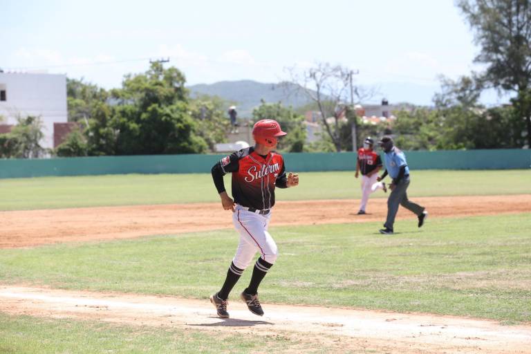 Posponen final de beisbol 40 Años y Más del Muralla por el Covid-19
