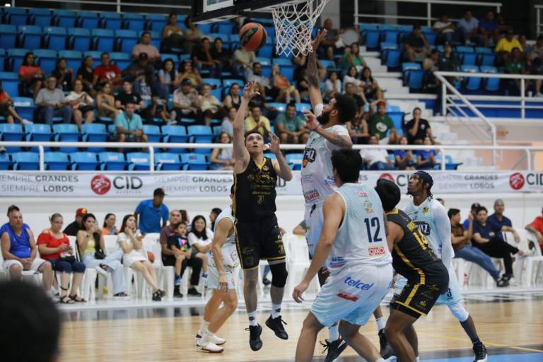 Piratas Basketball Mazatlán se queda con todo el fin de semana en casa, al hilar su tercer triunfo