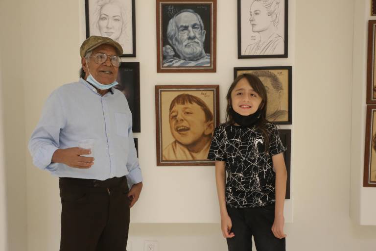 Presenta ‘Bocetos de amigos mazatlecos’ Xosé Lamas