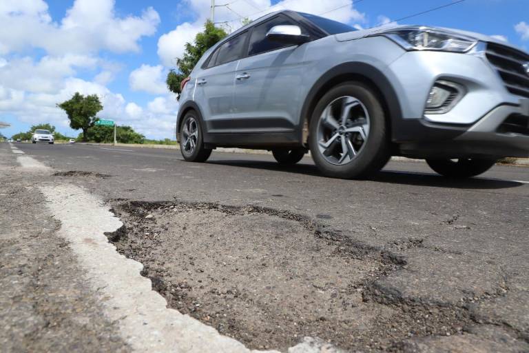 Tras las lluvias, la carretera a Villa Unión y la autopista Mazatlán-Culiacán presentan tramos dañados