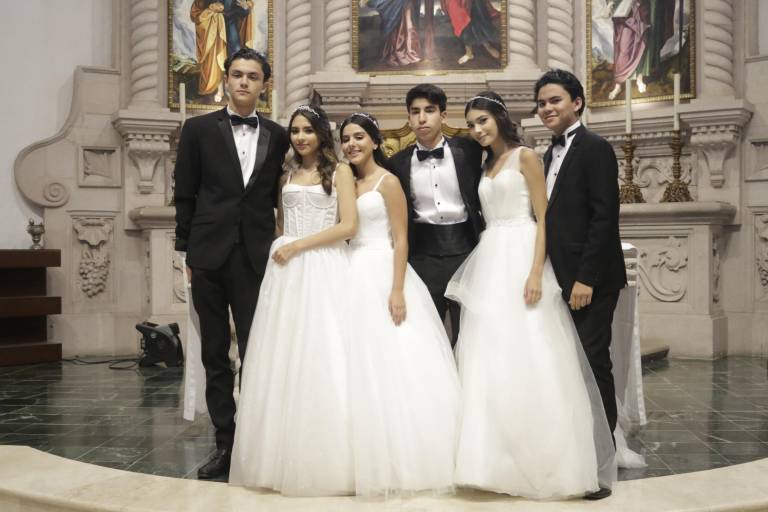 ¡Son quinceañeras!