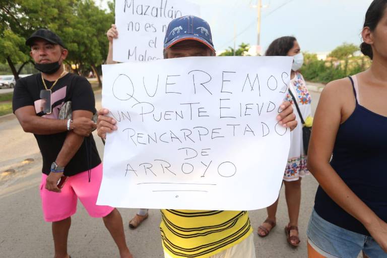 El Alcalde de Mazatlán dice que están facultados por la ley para llevarse a quienes bloqueen vialidades