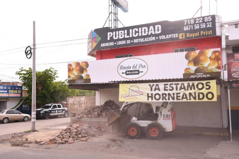 Comercio construye horno en la banqueta, Gobierno de Culiacán lo derrumba