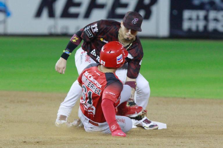 Tomateros empieza con el pie izquierdo serie ante Mayos de Navojoa