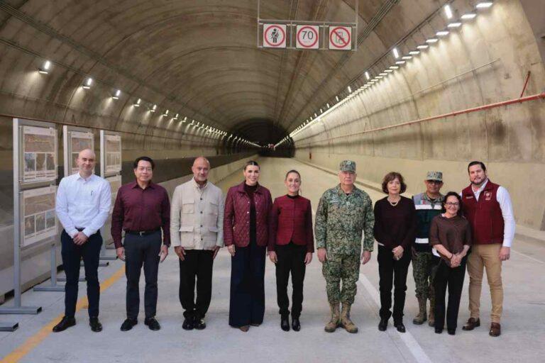 $!Sheinbaum reconoce a paisanos en EU y reitera soberanía de México desde Tijuana