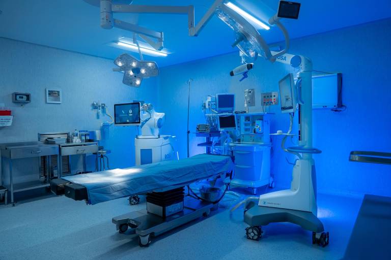 Hospital Cemsi Chapultepec coloca la primera prótesis de rodilla con Robot en Sinaloa