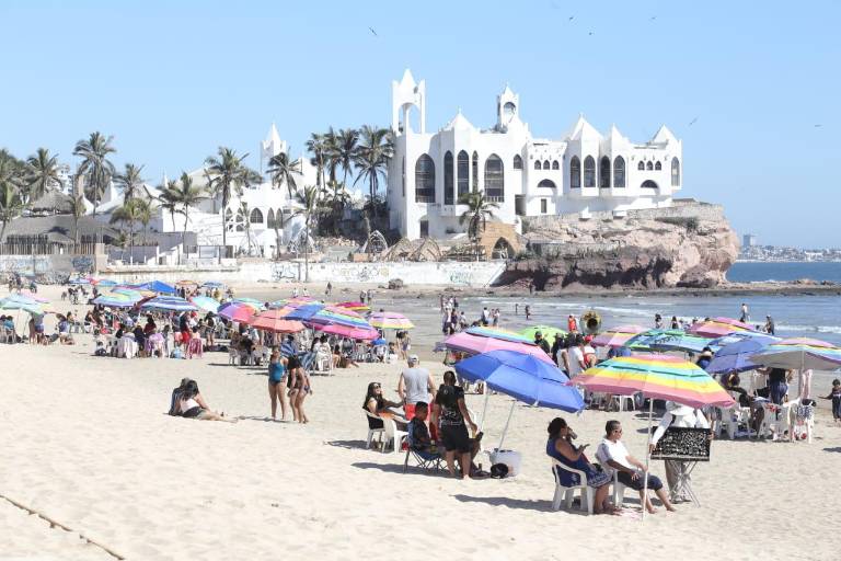 Conoce las medidas sanitarias para playas y centros recreativos durante la Semana Santa