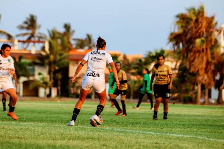 Doradas de Sinaloa vive una experiencia de Primera, tras enfrentarse a Santos Laguna