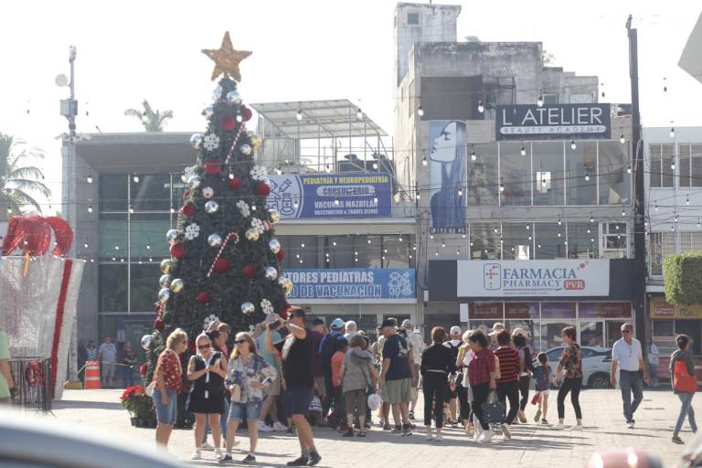 Registra Mazatlán fuerte movimiento de turistas este fin de año