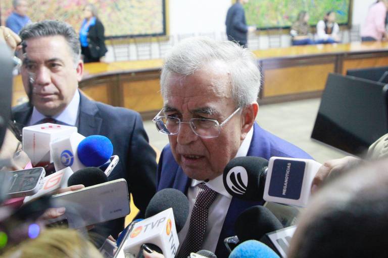 No puedo molestar al Presidente por esas pequeñas cosas: Gobernador, sobre hospitales sin inaugurar