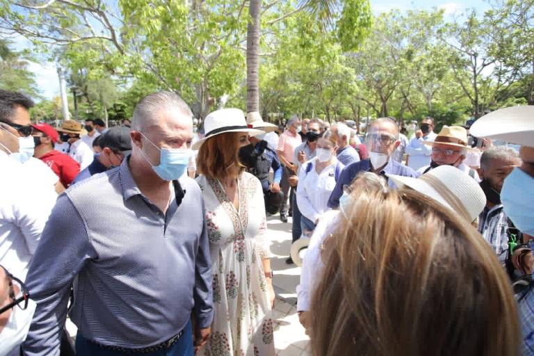 Quirino insiste en que no habrá nuevas restricciones en Sinaloa, pese a retorno al semáforo rojo por Covid-19