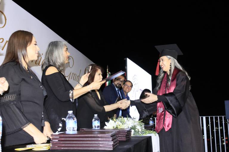 Tiene nuevos egresados el Instituto de Neurociencias y Educación