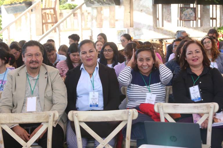 Asisten al Primer Encuentro de Biología ‘Observando Ciencia’