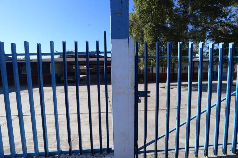 SNTE 27 reporta que 2 mil 628 escuelas pararon labores, pero SEPyC sólo registró 702 planteles cerrados