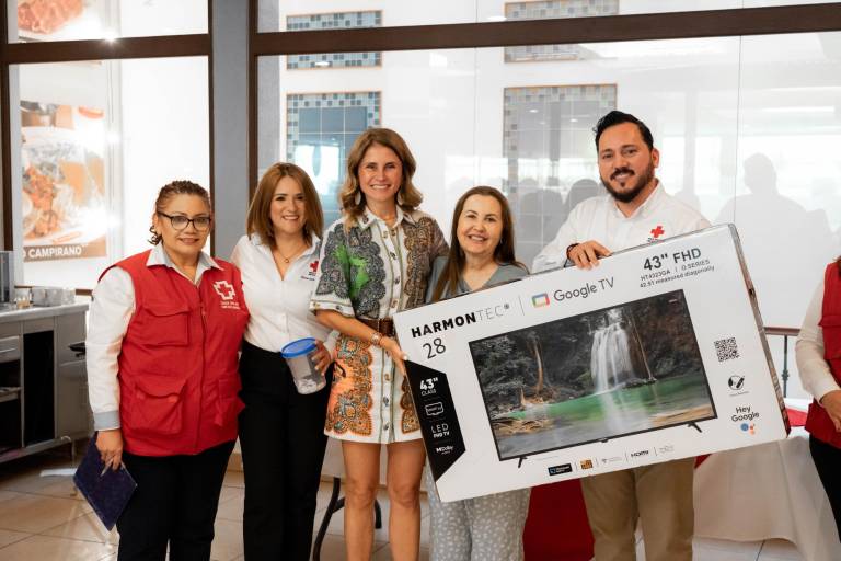 Festeja Cruz Roja Culiacán a las mamás en su día