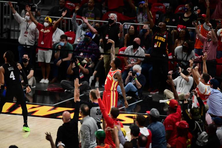 Trae Young lidera a Hawks con doble-doble y Atlanta se va arriba 2-1 sobre Knicks