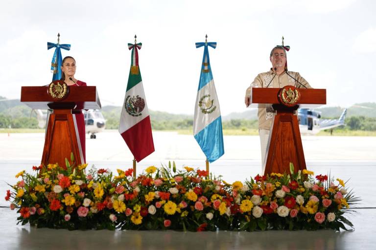 Sheinbaum y Arévalo acuerdan extender Tren Maya a Guatemala