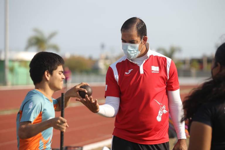 Fruto del esfuerzo de más de 17 años llegar a Tokio: Juan Castellanos, entrenador concordense