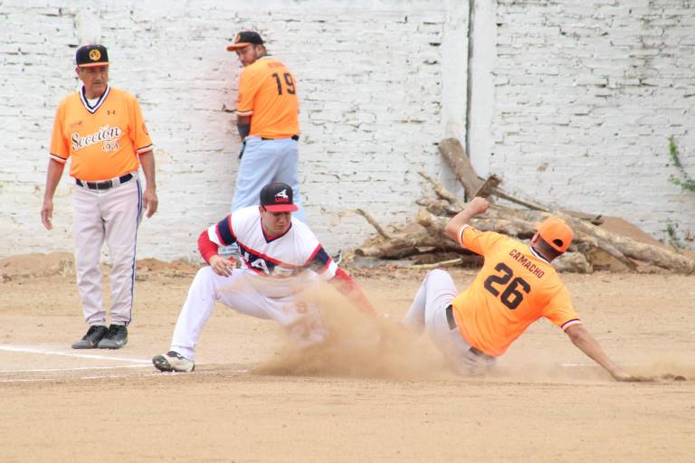 SNTSA Sección 80 supera a Guardia Nacional en el Beisbol Burócrata